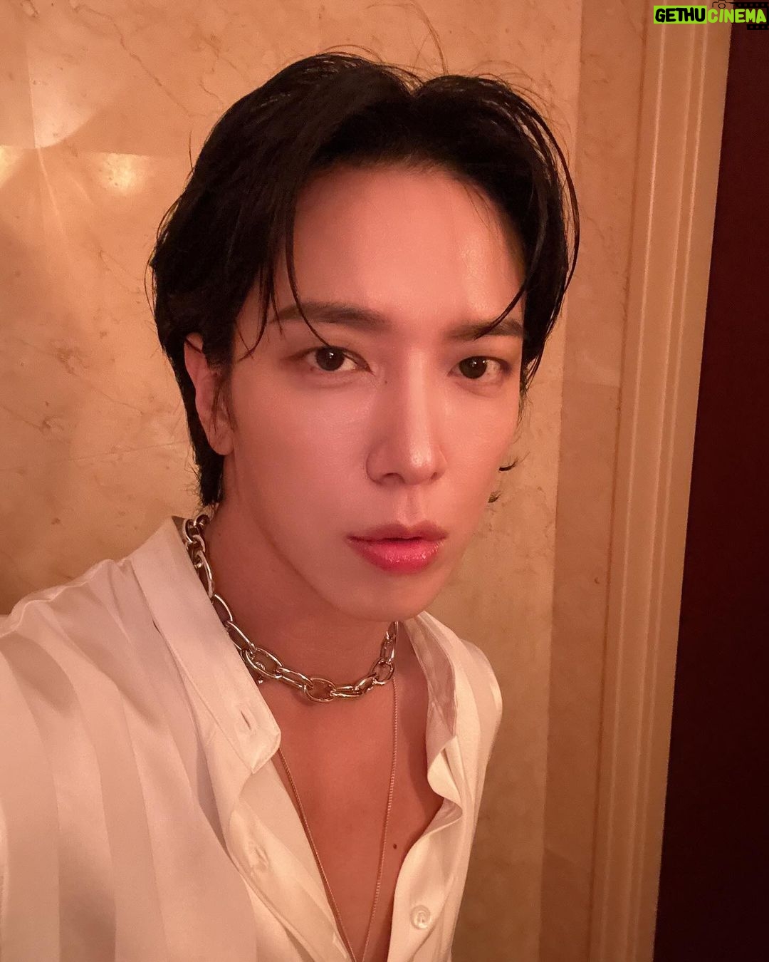 Jung Yong-hwa - 80.9K Likes - #yourcity 💜🖤