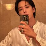 Jung Yong-hwa Instagram - #yourcity 💜🖤