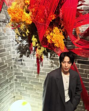 Jung Yong-hwa Instagram - 🫸❤️