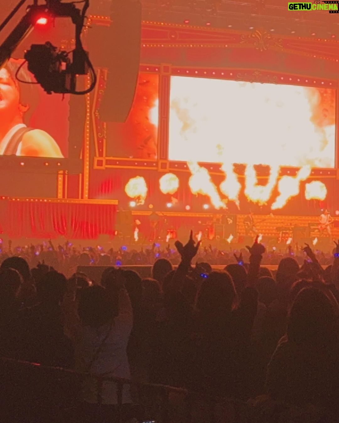 Jung Yong-hwa Instagram - あつかった!🫠 熱いいいい熱いいい🫠🔥🔥 最高だよおおおお🥹今日はみながWIN😱 じゃ、、、明日はもっと頑張りまーーーす🫡🫶 Makuhari Messe