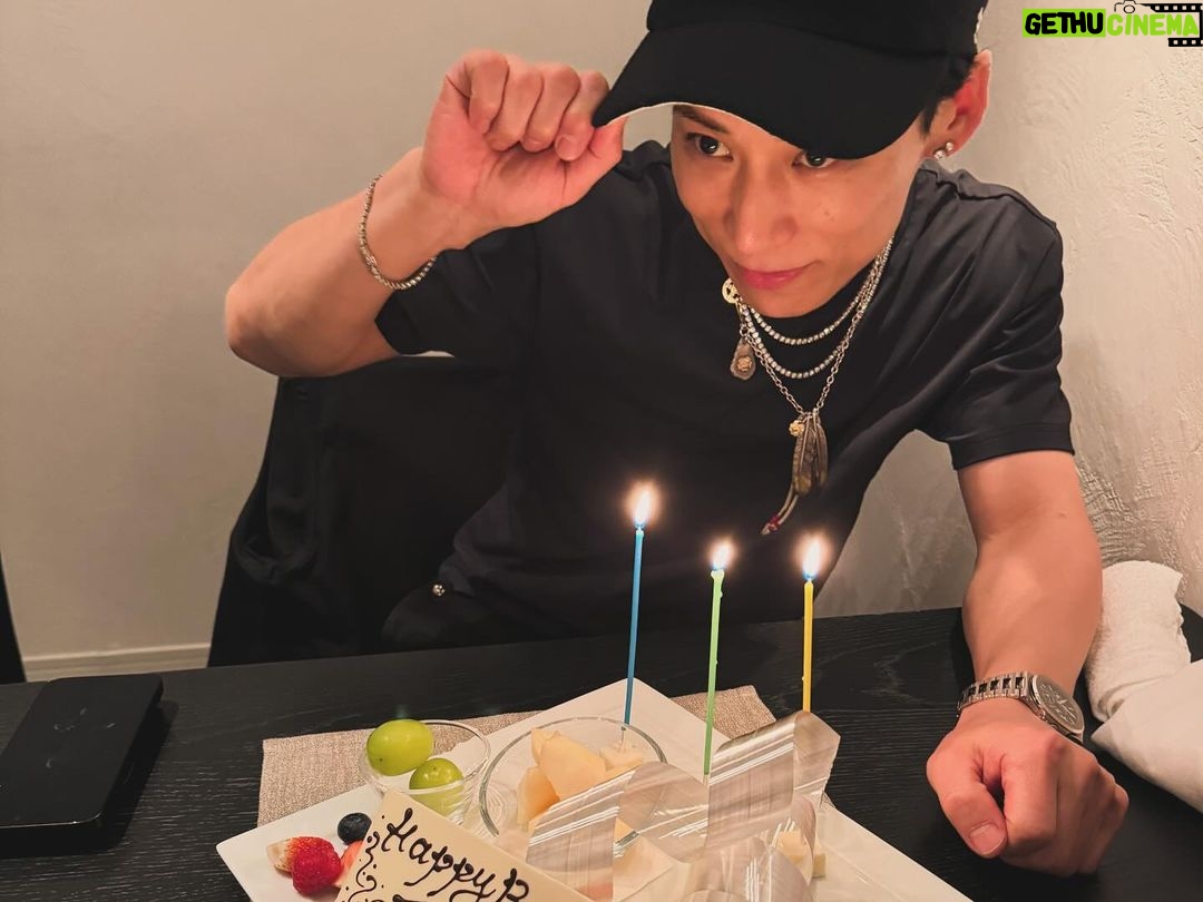 Jung Yong-hwa - 63.5K Likes - おにいさん🙋ごちそうさまでした☺️그리고 미리 HBD✨✨