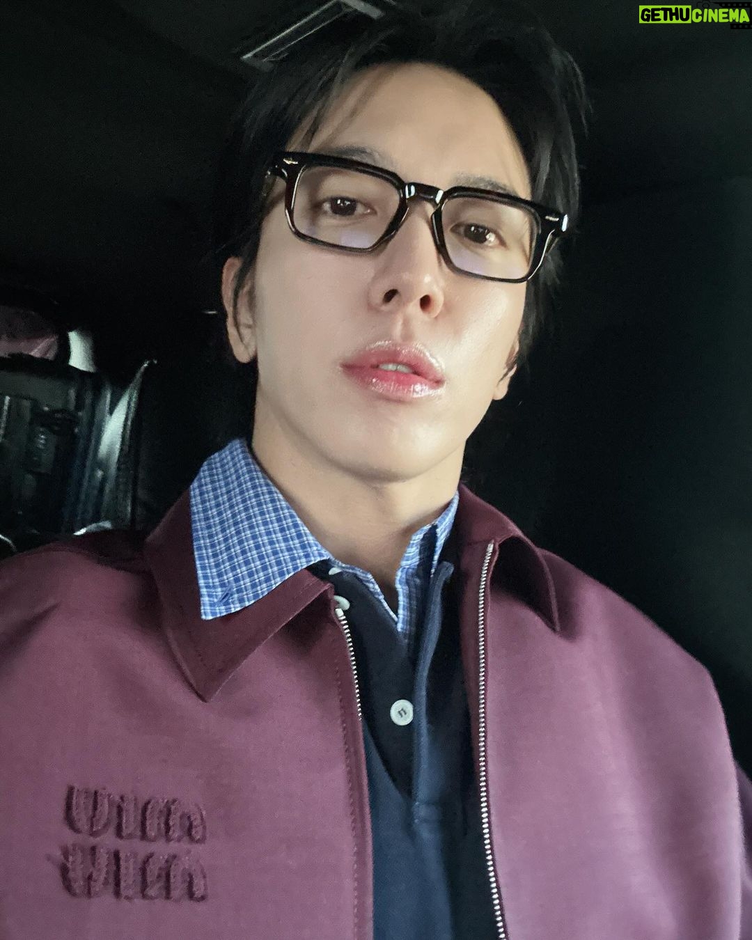 Jung Yong-hwa - 77.8K Likes - 새 옷 입고 CNBLUE 아시아투어 시작!!! 홍콩 내일 재밌게 즐기자! See you TMR 💙