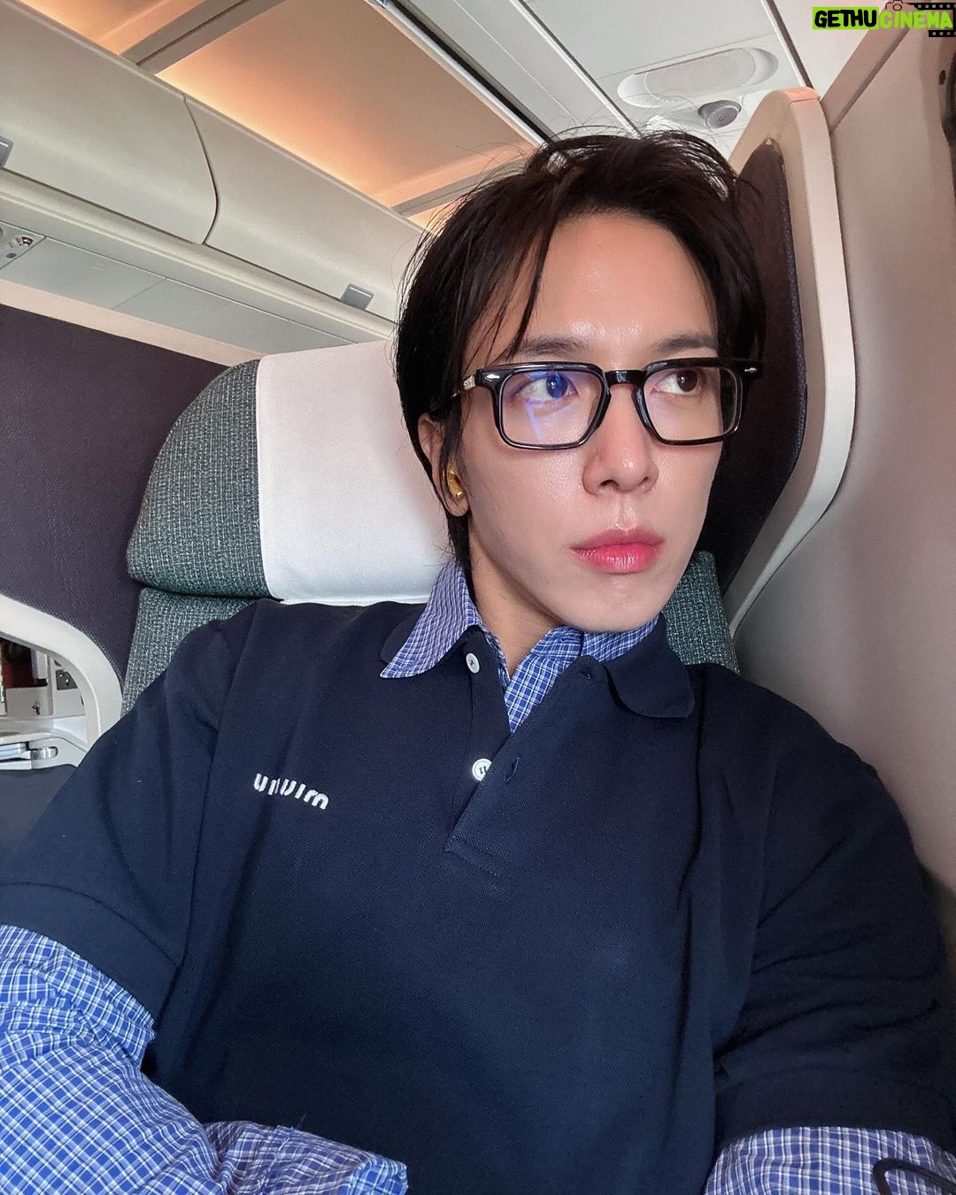 Jung Yong-hwa - 77.8K Likes - 새 옷 입고 CNBLUE 아시아투어 시작!!! 홍콩 내일 재밌게 즐기자! See you TMR 💙