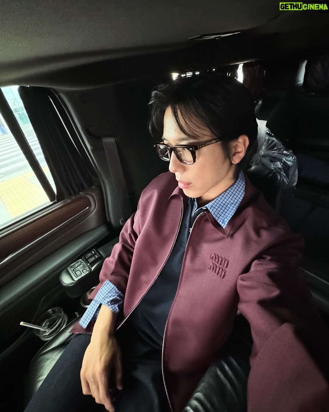 Jung Yong-hwa - 77.8K Likes - 새 옷 입고 CNBLUE 아시아투어 시작!!! 홍콩 내일 재밌게 즐기자! See you TMR 💙