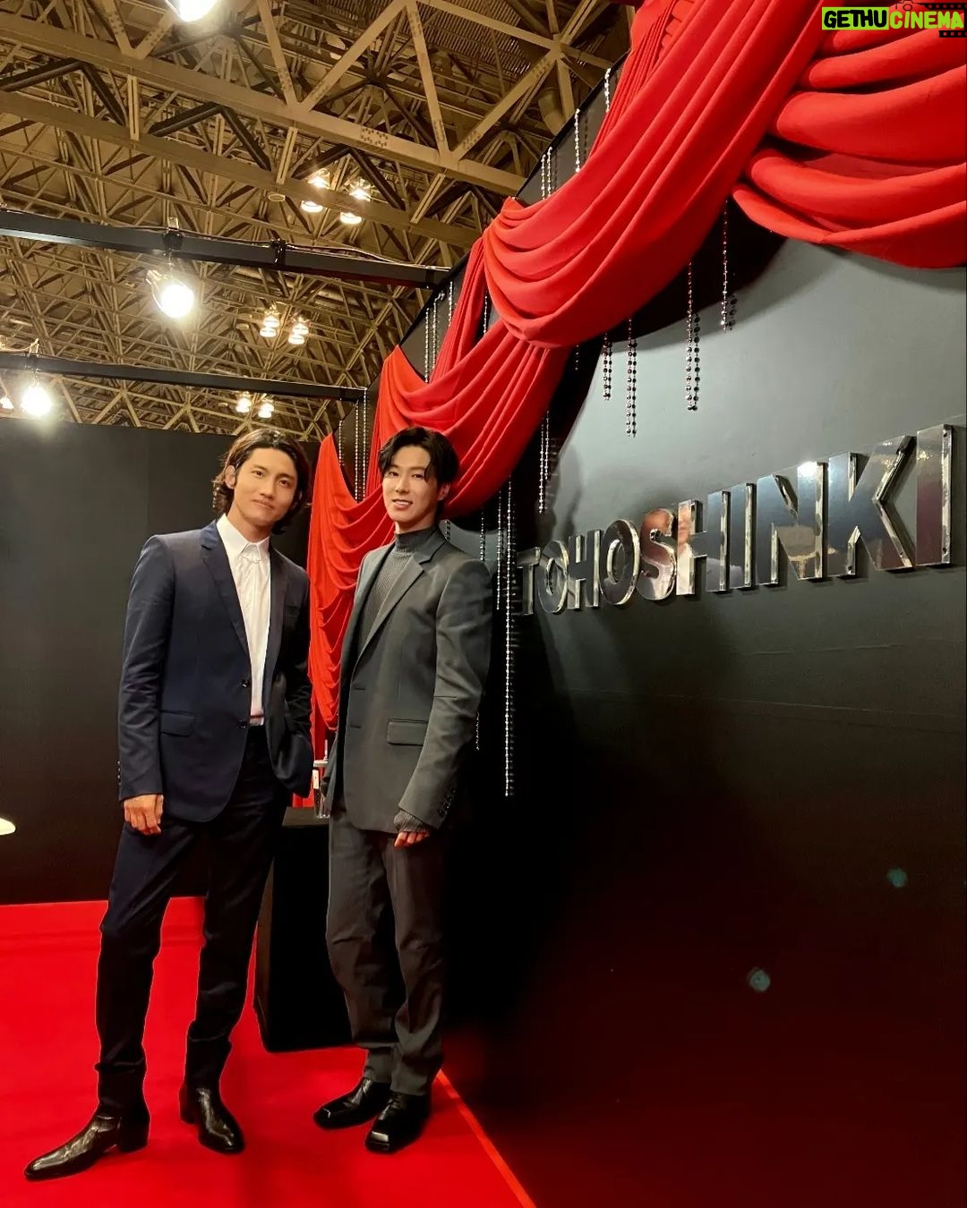 Jung Yun-ho Instagram - 오랜만에 창민이와 특별한 이벤트~😆👍