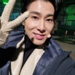 Jung Yun-ho Instagram - #SMTOWN_LIVE 로 다들 즐거운 새해 첫날 보내셨나요? 2022년 새해복 많이♡ 받으세요. 그리고 행복이 가득한 한 해 되세요^^ #SMTOWN_THANKU_한컷! @SMTOWN #SMTOWN_LIVE #SMCU_EXPRESS #KWANGYA