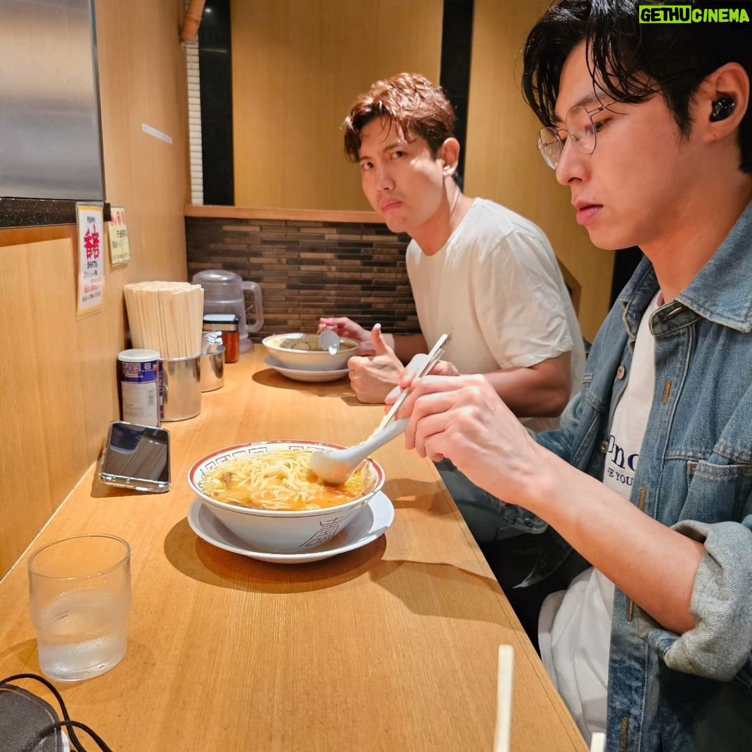 Jung Yun-ho Instagram - . 楽しかった、L.Lのかつどう🙋♂ 今日は Lime and lemonの 発売🔥 즐거운 L.L활동이었네요^^ 오늘 드디어 발매!! #Lime_Lemon 🍋