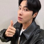 Jung Yun-ho Instagram - . 오늘은 #영덕후 로 출근^^ #레이스 #RACE #서동훈 #홍진경의영화로운덕후생활 #많관부