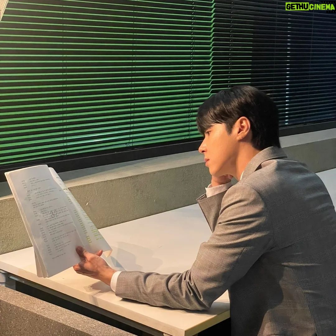 Jung Yun-ho Instagram - . 오늘도 레이스 봐주실거죠? ㅎㅎㅎ #레이스 #RACE #서동훈 @disneypluskr