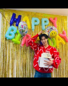 Jung Yun-ho Instagram - 생일 축하해주신 여러분! 모두 감사드립니다♥ Thank U♥ #1일1땡