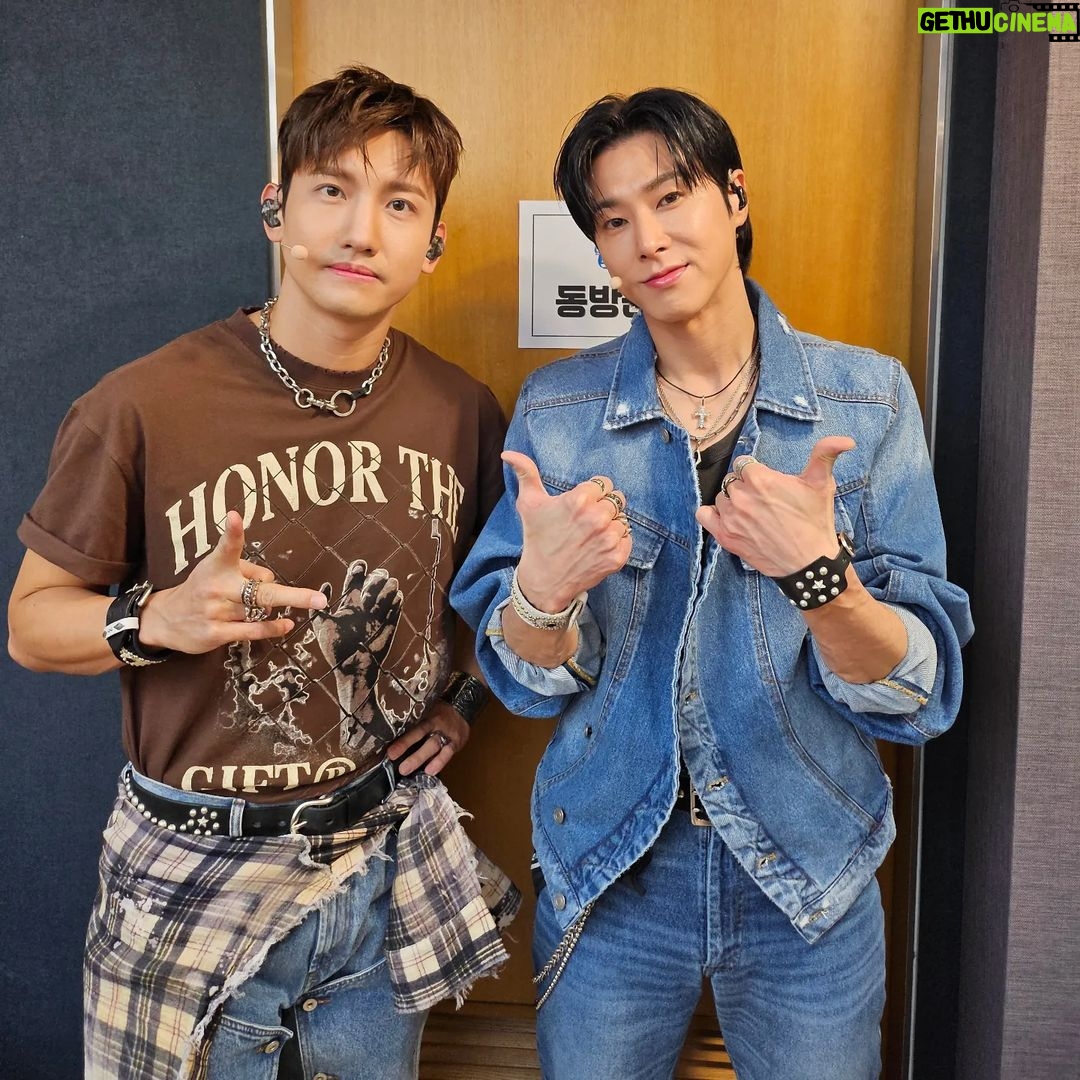 Jung Yun-ho Instagram - 짧지만 즐거웠던 음.방활동!! 행복했습니다🙋♂️❤️ #찐친 #카시오페아 #비기스트