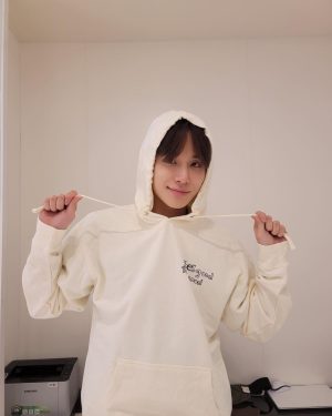 Jungwoo Instagram - #capsulebyNCT127 
@capsulebynct127 @represent
nct127.shop
긍정적인 바이브~ 시즈니! 늘 함께해줘서 너무 고마워요🔥