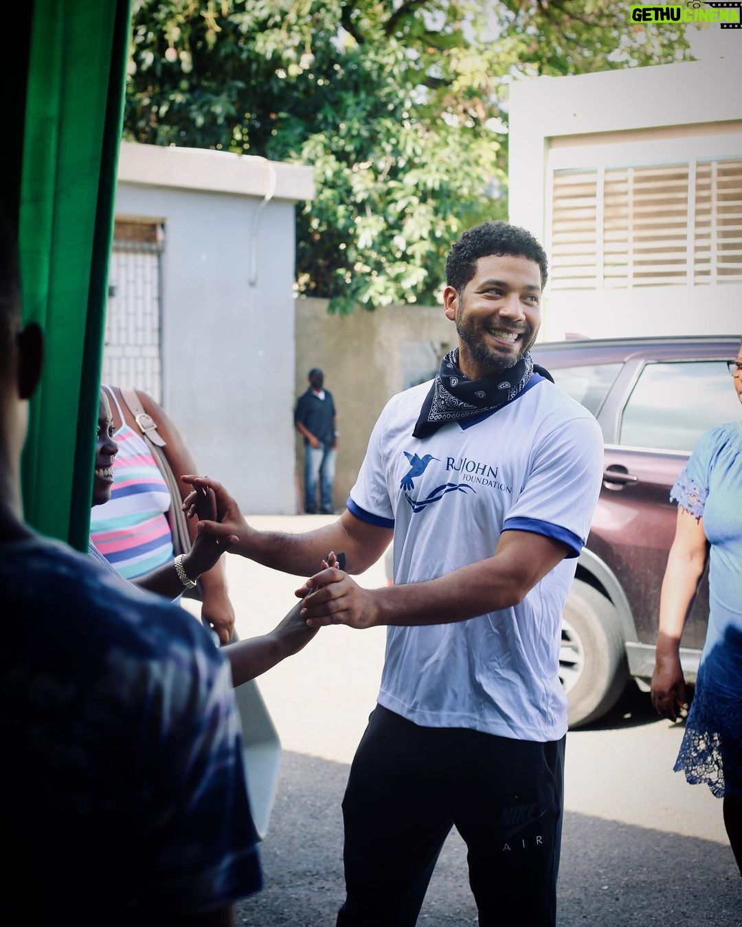 Jussie Smollett Instagram - Blessed to be back with my #RuJohnFoundation family. Brought my youngins @jocquismollett & @artbyalyx to #KingstonJamaica where they were able to join the other beautiful volunteers to feed hundreds of our houseless sisters and brothers. We then joined the brilliant doctors for a medical clinic for high schoolers, a backpack drive with supplies and sneaker giveaways. Thank you Mr. & Mrs. Bachelor for all you consistently do. This is our first trip back to Jamaica since Covid. I’m humbled and honored that my company, SuperMassive, has come in as a full sponsor and I have been able to underwrite these events. I don’t take lightly how blessed we are. Just glad to get back to doing what we do. One love. 🇯🇲 Kingston, Jamaica