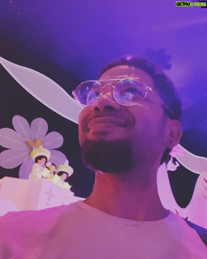 Jussie Smollett Instagram - Adulting… Disneyland