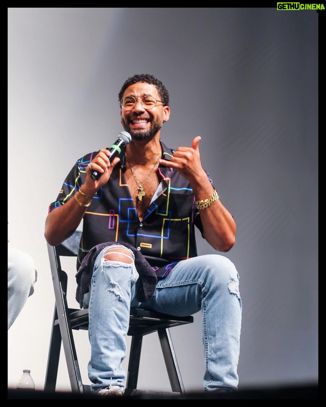 Jussie Smollett Instagram - In 2016 my brother @octarell_again released a not-so-small-film called @moonlightmov. It changed the trajectory of the images and depictions of black men and black male intimacy in film… last night we closed out #Pride month by bringing @bboybluesthefilm to Chicago with a special private screening at the @dusablemuseum and talkback hosted by T with myself and our king @james.e.hardy.9. Tarell poured into James and acknowledged that there would be no #Moonlight without the #BBoyBlues book series… I was then able to acknowledge to T that there would never be a film version of BBOY without moonlight. Community is real. Special thanks to my brother @bridgeforth #CharlesNelsoniii, @pridesouthside, @inpoc_ and the beautiful people of #Chicago for coming out and showing such love. @bboybluesthefilm is streaming now on @betplus 💫 💙🤎 📸 @artbyalyx The DuSable Black History Museum and Education Center