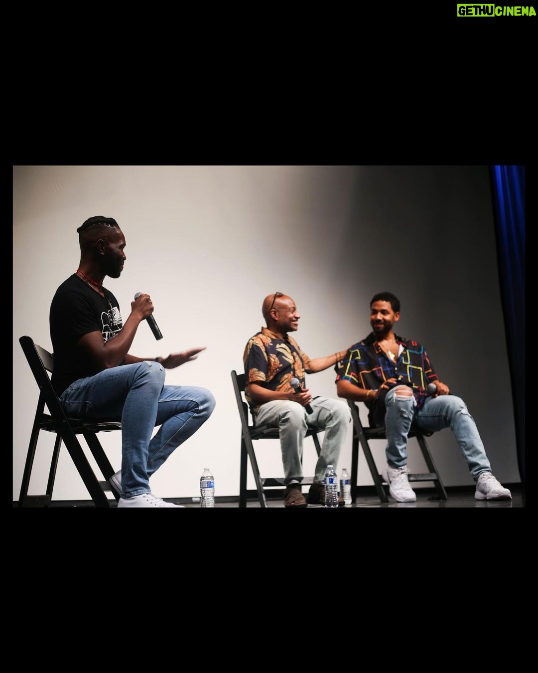 Jussie Smollett Instagram - In 2016 my brother @octarell_again released a not-so-small-film called @moonlightmov. It changed the trajectory of the images and depictions of black men and black male intimacy in film… last night we closed out #Pride month by bringing @bboybluesthefilm to Chicago with a special private screening at the @dusablemuseum and talkback hosted by T with myself and our king @james.e.hardy.9. Tarell poured into James and acknowledged that there would be no #Moonlight without the #BBoyBlues book series… I was then able to acknowledge to T that there would never be a film version of BBOY without moonlight. Community is real. Special thanks to my brother @bridgeforth #CharlesNelsoniii, @pridesouthside, @inpoc_ and the beautiful people of #Chicago for coming out and showing such love. @bboybluesthefilm is streaming now on @betplus 💫 💙🤎 📸 @artbyalyx The DuSable Black History Museum and Education Center