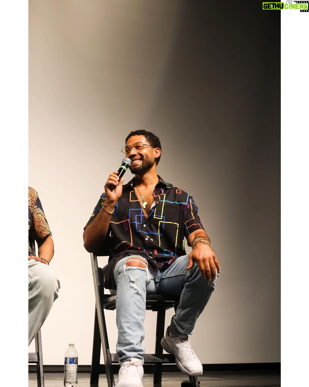 Jussie Smollett Instagram - In 2016 my brother @octarell_again released a not-so-small-film called @moonlightmov. It changed the trajectory of the images and depictions of black men and black male intimacy in film… last night we closed out #Pride month by bringing @bboybluesthefilm to Chicago with a special private screening at the @dusablemuseum and talkback hosted by T with myself and our king @james.e.hardy.9. Tarell poured into James and acknowledged that there would be no #Moonlight without the #BBoyBlues book series… I was then able to acknowledge to T that there would never be a film version of BBOY without moonlight. Community is real. Special thanks to my brother @bridgeforth #CharlesNelsoniii, @pridesouthside, @inpoc_ and the beautiful people of #Chicago for coming out and showing such love. @bboybluesthefilm is streaming now on @betplus 💫 💙🤎 📸 @artbyalyx The DuSable Black History Museum and Education Center