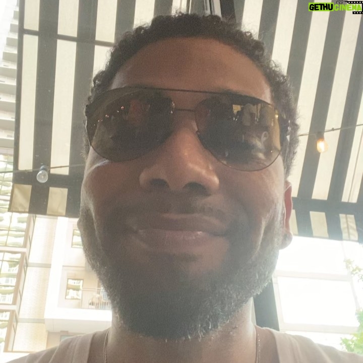 Jussie Smollett Instagram - Thank you brother @pjphoenix & @viivhealthcare for holding such sacred space for community and allowing myself and @timothymrichardson to share a bit of @bboybluesthefilm with y’all at the #WithLoveViiV Exhibit. Truly some of my favorite moments yet. Cheers to you, your husband and the entire organization. Let’s keep these conversations going. Nothing but love and respect. @james.e.hardy.9’s #BBoyBluesTheFilm is streaming now on @betplus. Dallas, Texas