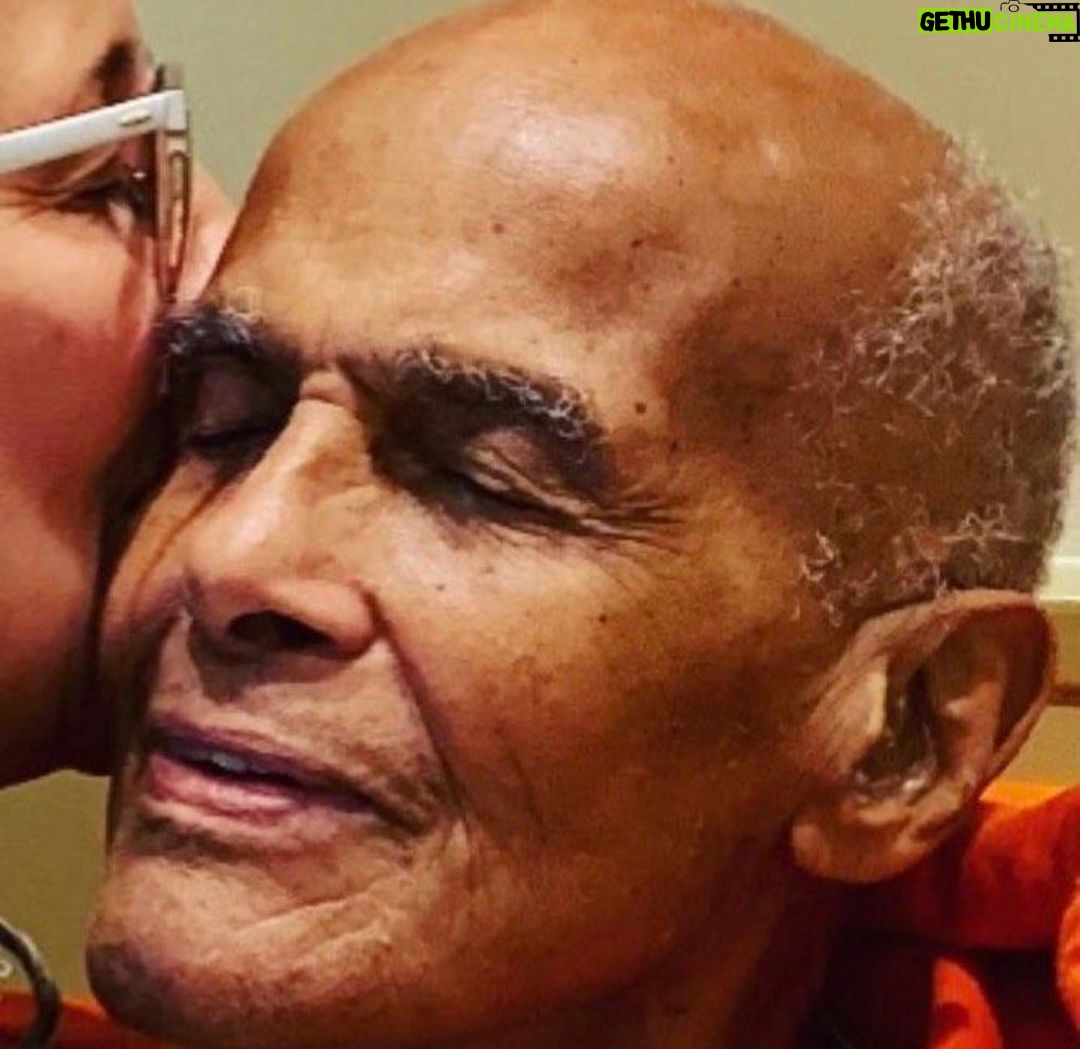 Jussie Smollett Instagram - 🕊️I’ll love you, celebrate you and thank you for as long as I breathe. Thank you for your voice in every way. Thank you for the talks. Thank you for representing our ancestors before you and holding up the generations after you. Love to my sister Gina and the entire Belafonte family. Y’all are loved beyond measure. To an Earth life well lived. Thank you. Rest well dear sir. 🕊️ #HarryBelafonte