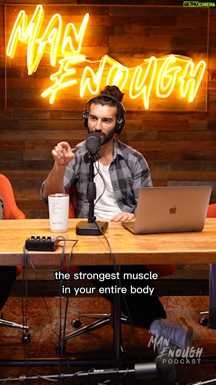Justin Baldoni Instagram - I believe the difference between physical bravery and emotional bravery is the heart🫀. One of the most important things I always remind my son is that the strongest muscle in his body, is his heart. Because without that, all the physical strength in the world means nothing. The courage of @georgesstpierre goes far beyond his fighting in the octagon… (although he is one of the most badass fighters I have ever met hands down 🙌🏼) his strength comes from his ability to be vulnerable and be a role model to other men. This physically ideal alpha man is courageous talking to us about his past bullies and struggles with depression.. but also his regrets of not being transparent to the public about his mental health. Emotional bravery is one of the scariest things a man can do. I am so grateful to Georges for being a part of our show. You can listen to the whole episode in the Link In my Bio 👈🏼