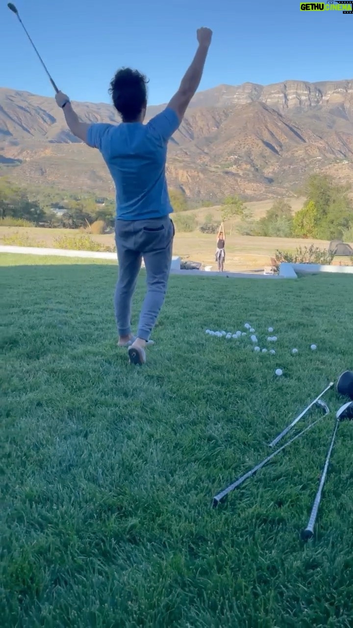 Justin Baldoni Instagram - Sunday funday is tricking the whole family into golf 🏌️♂️#itsawhiffleball #dadlife #maiyawasfilming