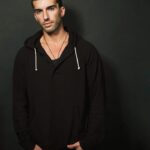 Justin Baldoni Instagram - #throwback to the year 2009. 25 and heartbroken. I shaved my head to release the toxic energy and pain from my previous relationship. I was depressed. Could barely pay my rent. I was listening to any sad song I could find on repeat. I felt lost and directionless. I had made other peoples opinions of me the measure of my worth and couldn’t get an acting job to save my life. I was exhausted. I was tired of being co dependent. Tired of being the man everyone else thought I should be. I was tired of performing. I wrote #manenough for this guy in this picture and to anyone who has ever felt lost. I wish these conversations were happening back then. That I had a place to go and show up as the broken, beautiful, perfectly imperfect man I was and am today. So here’s to be not just man enough but human enough today and every day of the year. Wherever you are, whatever you are going through please remember (and I am saying this to my 25 year old self and 37 years old self as well)…YOU ARE ENOUGH.