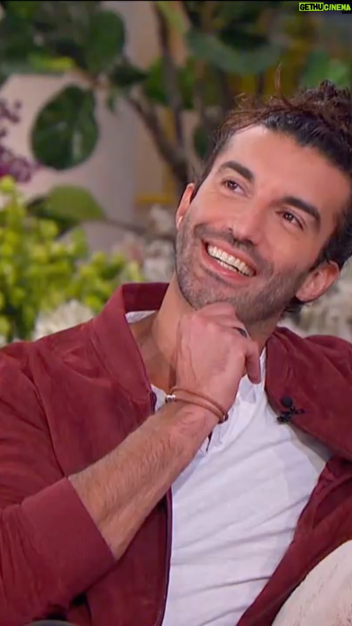 Justin Baldoni Instagram - That time I faked going through puberty to be accepted. Thank you so much @iamjhud for having me on your show and making me feel so welcome! I had such a great time talking with you today about my new book Boys Will Be Human. 💛 Link in my bio to get your copy! @Jenniferhudsonshow