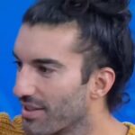 Justin Baldoni Instagram - If deep down we all don’t feel like we fit in, then who are we trying to fit in with? This exercise is one of the several “Gut Checks” I have in “Boys Will Be Human”. The idea is to help our boys get out of their heads and into their bodies so they can observe themselves from a loving, compassionate and honest perspective. Hopefully this book will help our boys navigate the complexities of being a pre teen and teenager and open them up to a new framework of masculinity! If you know a boy 11 to 100, consider gifting them a copy this Holliday season! Link in bit to get yours 📖 @todayshow