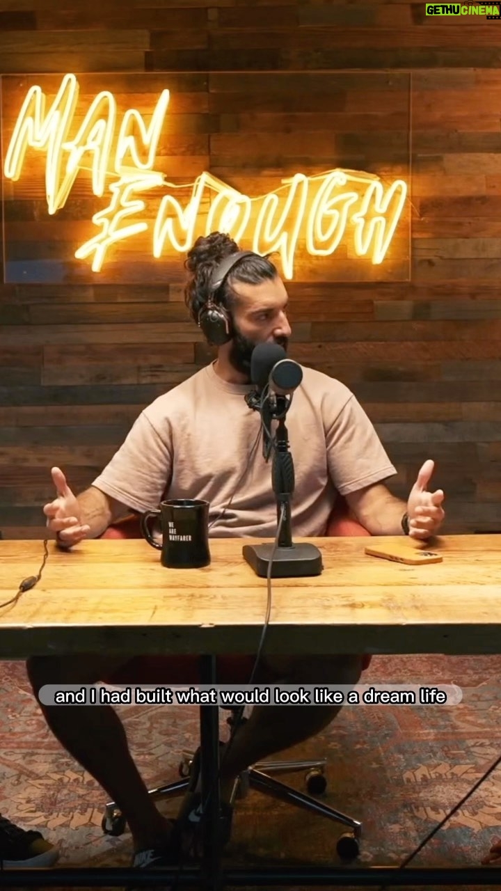 Justin Baldoni Instagram - Today is International Men’s day and this week’s episode of @wearemanenough couldn’t have come at a better time. (Link in bio to listen) This conversation is very special to me. We dive deep into Mental Health, #anxiety , #selfcare , and #healing . Link in bio to listen 🎧 #menshealthawareness
