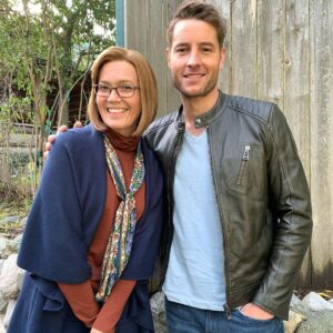 Justin Hartley Instagram - ‪Kevin making all of Rebecca’s dreams come true unlike certain individuals... #ThisIsUs #FavoriteKid‬