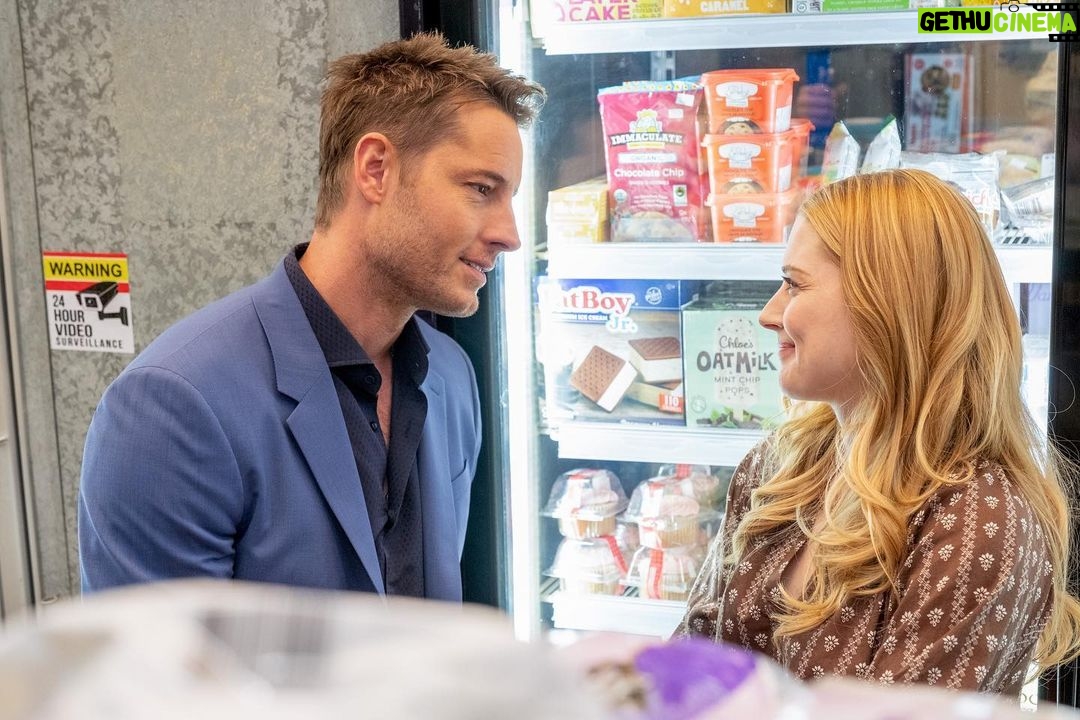 Justin Hartley Instagram - On tonight’s episode of #̶L̶o̶v̶e̶I̶s̶l̶a̶n̶d̶ #ThisIsUs… It’s time to make your vote and choose which couple you want to save!