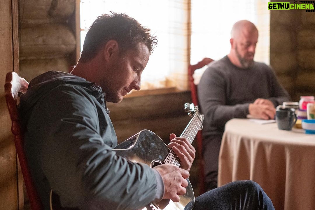 Justin Hartley Instagram - What’s Kevin playing on tonight’s #ThisIsUs? Wrong answers only…