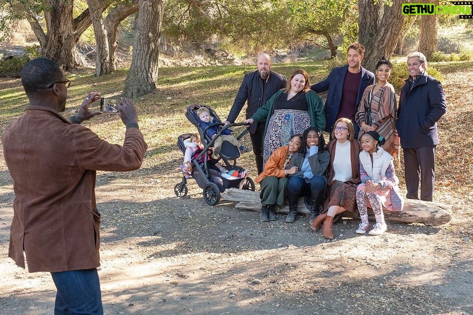 Justin Hartley Instagram - Tonight, one final Pearson Thanksgiving! #ThisIsUsFinalChapter