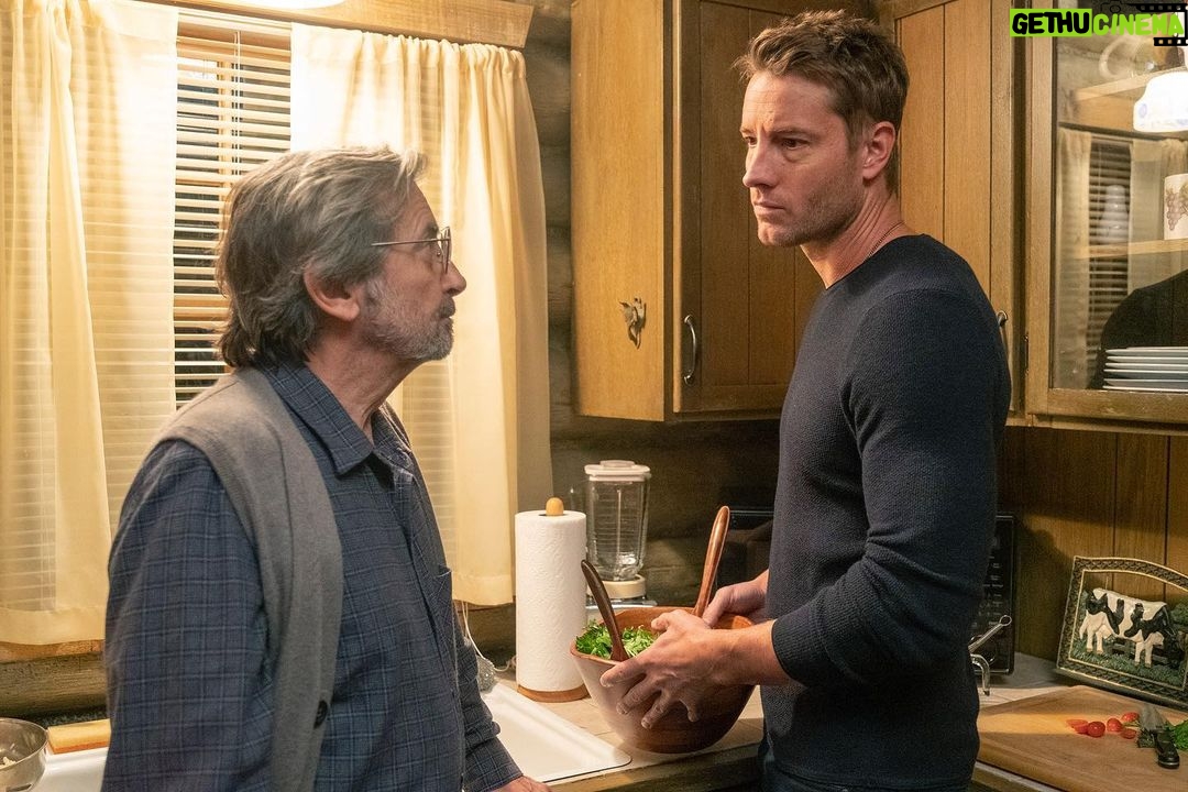 Justin Hartley Instagram - @Sullivangrams is directing, Nicky’s got jokes, Elijah is still here and Cassidy’s back. Tune-in tonight! #ThisIsUs