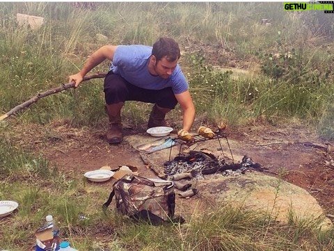 Justin Prentice Instagram - So, let's talk about how well capri pants go with cowboy boots. #trendsetter #campfire