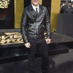 Justin Prentice Instagram - MTV Awards!! Thank you to the village that it took to make me look like I actually have fashion sense @kellybrownstyle And thanks for doing my face @christinaguerra Wearing @allsaints @armani @varvatos #mtv #mtvmovieandtvawards #13reasonswhy #netflix #realmenwearmakeup