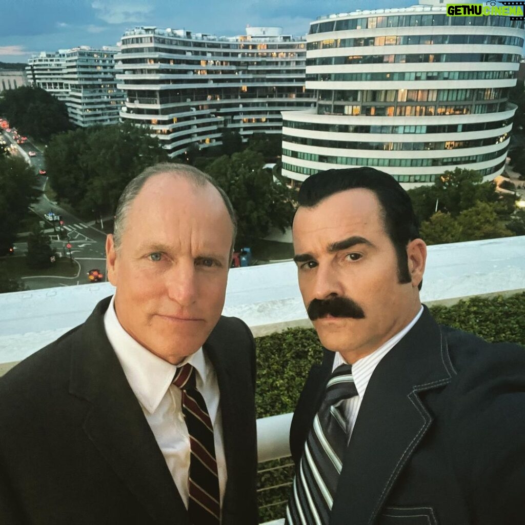 Justin Theroux Instagram - Day one million on White House Plumbers. 🛠🧰🚰 @hbo Kennedy Center