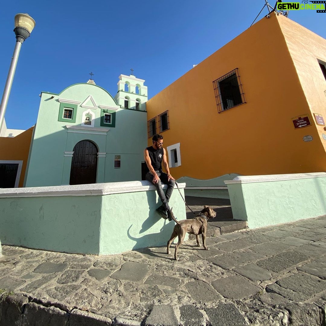 Justin Theroux Instagram - Puebla, Mexico ❤️ 🇲🇽 #mosquitocoast 🦟 🏝 Episode 4… all shot in Puebla…tonight on @appletv