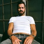 Justin Theroux Instagram - So excited to finally shoot with the talented, calm and incredible @danascruggs 📸 for @rollingstone. The best shoots are the ones that feel like a mellow afternoon with new friends. #mosquitocoast