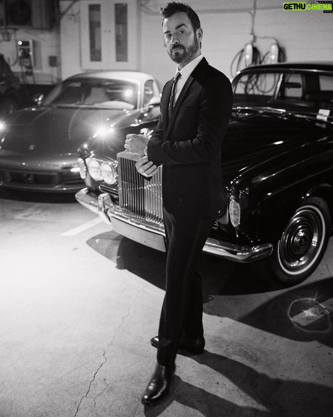 Justin Theroux Instagram - Los Angeles🌴☀️ @emiliomadrid 📸 #criticschoice