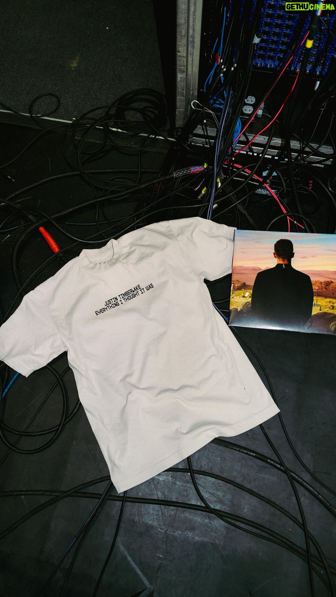 Justin Timberlake Instagram - Tee + Vinyl. Link in my bio 🩵📦 #EITIW