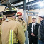 Justin Trudeau Instagram – This afternoon in Peterborough, I spent time with some hardworking firefighters – to thank them for all that they do, and to hear about what this new station means in terms of training capacity and community safety. They are always there for us – and with investments like the one that helped fund this facility, we’re committed to being there for them, too.
🇨🇦
Cet après-midi, à Peterborough, j’ai passé du temps avec de vaillants pompiers pour les remercier de tout ce qu’ils font et pour apprendre comment cette nouvelle caserne contribuera à améliorer la capacité de formation des pompiers et la sécurité de la communauté. Ils sont toujours là pour nous et, grâce à des investissements comme celui qui a permis de financer la construction de cette installation, nous serons là pour eux aussi. Peterborough, Ontario