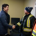 Justin Trudeau Instagram - One of the fastest-growing container ports in North America, @PortSaintJohn is an important part of Canada’s economy and future – and that’s exactly why our government has invested in its infrastructure upgrades and modernization projects. Today, I got to see for myself how this funding has increased capacity and modernized operations, and I thanked the workers for everything they’re doing to help grow our economy. We’ll continue to support projects like this that create jobs, benefit workers, and strengthen our economy. 🇨🇦 Le @PortSaintJohn, l’un des ports à conteneurs connaissant la croissance la plus rapide en Amérique du Nord, joue un rôle important dans l’économie et l’avenir du Canada. C’est pourquoi notre gouvernement a investi dans les projets de modernisation et de mise à niveau des infrastructures du port. Aujourd’hui, j’ai pu voir en personne comment ce financement a permis d’augmenter les capacités et de moderniser les opérations du port. J’ai également remercié les travailleurs de tout ce qu’ils font pour contribuer à la croissance de notre économie. Nous continuerons de soutenir des projets comme celui-ci, qui créent des emplois, profitent aux travailleurs et renforcent notre économie. Saint John, New Brunswick