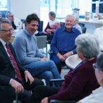 Justin Trudeau Instagram - Seniors have always been there for us. We’re committed to being there for them, too. And today, when we spent time with some seniors in Guelph, we made sure they knew that. So good to hear from everyone this afternoon! 🇨🇦 Les aînés ont toujours été là pour nous. Et on veut être là pour eux aussi. Aujourd’hui, quand on a passé du temps avec des aînés à Guelph, c’est exactement ce qu’on leur a dit. Je suis vraiment heureux d’avoir pu échanger avec vous, cet après-midi! Guelph, Ontario
