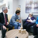 Justin Trudeau Instagram - Seniors have always been there for us. We’re committed to being there for them, too. And today, when we spent time with some seniors in Guelph, we made sure they knew that. So good to hear from everyone this afternoon! 🇨🇦 Les aînés ont toujours été là pour nous. Et on veut être là pour eux aussi. Aujourd’hui, quand on a passé du temps avec des aînés à Guelph, c’est exactement ce qu’on leur a dit. Je suis vraiment heureux d’avoir pu échanger avec vous, cet après-midi! Guelph, Ontario