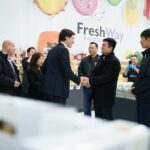 Justin Trudeau Instagram - Independent grocers are important parts of our communities – because everyone benefits when the sector has more competition and shoppers have more options. We’ll keep working to increase competition so we can drive down costs for people in Markham and across Canada. 🇨🇦 Les épiciers indépendants sont essentiels à nos communautés, car une concurrence accrue et un plus grand nombre d’options pour les consommateurs profitent à tous. Nous continuerons d’accroître la concurrence afin de réduire les coûts dans Markham et partout au Canada. Markham, Ontario