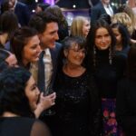 Justin Trudeau Instagram - Over 100 years ago, there wasn’t a single woman in the House of Commons. Today, over 100 women sit in Parliament. In fact, there are now more women sitting in Parliament than ever before. That’s good news. But we need more. We need more women in politics and at decision-making tables across the country. Because throughout Canada’s history, progress has been made when women’s voices have been heard. To everyone at Equal Voice who is committed to making that happen, and who is helping advocate for women in politics: Thank you. Let’s keep moving forward together. 🇨🇦 Il y a plus de 100 ans, il n’y avait aucune femme à la Chambre des communes. Aujourd’hui, plus de 100 femmes siègent au Parlement. En fait, plus de femmes que jamais siègent maintenant au Parlement. C’est une bonne nouvelle. Mais il en faut plus. Il faut plus de femmes en politique et là où se prennent les décisions au pays. Car dans l’histoire du Canada, les progrès se sont réalisés quand la voix des femmes s’est fait entendre. À l’équipe d’À voix égales dévouée à cette cause et militant pour la venue de plus de femmes en politique : merci. Continuons d’avancer dans cette voie ensemble. Ottawa, Ontario