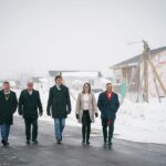 Justin Trudeau Instagram - What happened this afternoon: We announced two new housing agreements, these ones with Cape Breton Regional Municipality and Membertou First Nation. Working together, we’re supporting more than 300 homes over the next three years and more than 3,200 over the next ten years. These are going to be homes that people can afford, homes that are near public transit, and homes that people want to live in. They are going to help us meet demand across the region – and they are going to help make sure that everyone can find an affordable place to call home. 🇨🇦 Ce qui s’est passé cet après-midi : nous avons annoncé la conclusion de deux nouvelles ententes en matière de logement avec la Municipalité régionale du Cap-Breton et la Première Nation de Membertou. Ensemble, nous appuyons la construction de plus de 300 logements au cours des trois prochaines années et plus de 3 200 au cours des dix prochaines années. Il s’agira de logements abordables, situés à proximité des transports en commun et dans lesquels les gens voudront vivre. Ils nous aideront à répondre à la demande dans toute la région et à faire en sorte que chacun puisse trouver un chez-soi à un prix abordable. Cape Breton, Nova Scotia