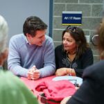 Justin Trudeau Instagram – Stopped in at Brampton’s Susan Fennell Sportsplex this afternoon and made some new friends. To everyone who was there celebrating Diwali and Bandi Chhor Divas: I hope you have a great time – and good luck with the rest of your card games, too!
🇨🇦
Je me suis arrêté au Susan Fennell Sportsplex de Brampton cet après-midi et je me suis fait de nouveaux amis. À tous ceux qui célèbrent Diwali et Bandi Chhor Divas : j’espère que vous passerez de bons moments – et bonne chance dans vos prochaines parties de cartes! Brampton, Ontario