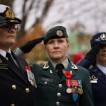 Justin Trudeau Instagram - At the National War Memorial, just like Canadians are doing in communities across the country, we gathered to honour those who have served – and who are serving – our country. We are forever grateful. #CanadaRemembers 🇨🇦 Au Monument commémoratif de guerre du Canada, comme l’ont fait des Canadiens dans les communautés de partout au pays, nous nous sommes réunis en hommage à ceux qui ont servi – et servent encore – notre pays. Nous serons toujours reconnaissants. #LeCanadaSeSouvient Ottawa, Ontario